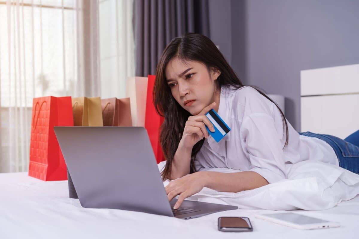 how to avoid money scams